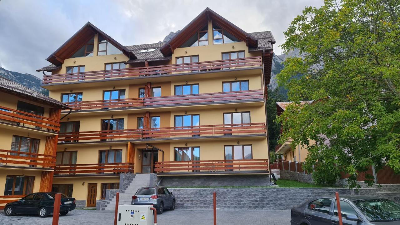 Zander Home Apartment Буштені Екстер'єр фото